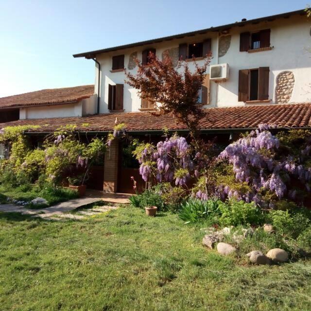 ヴァレッジョ・スル・ミンチョ Agriturismo La Paceヴィラ エクステリア 写真